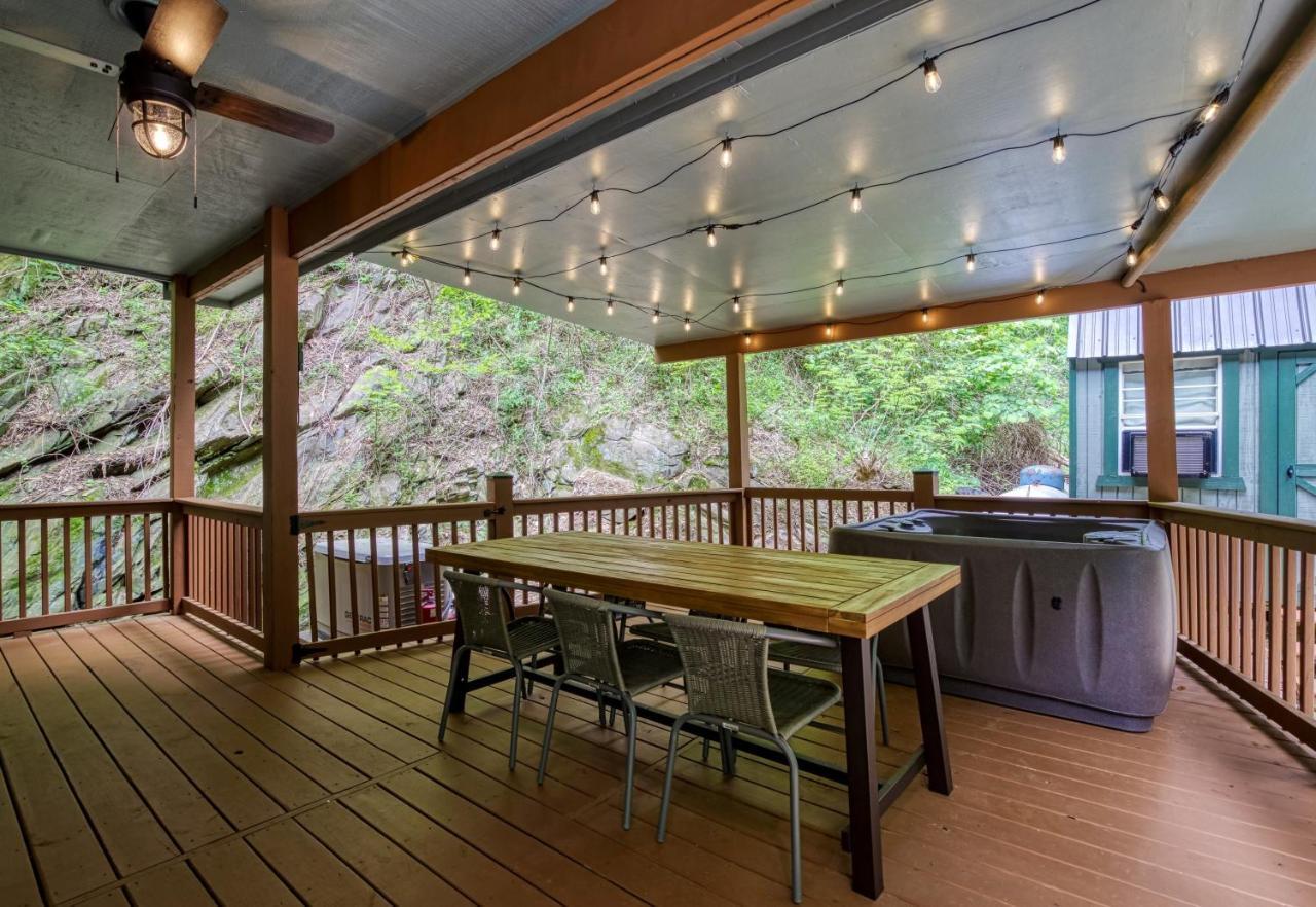 Great Location - Hot Tub - Dog Friendly Villa Sevierville Eksteriør bilde